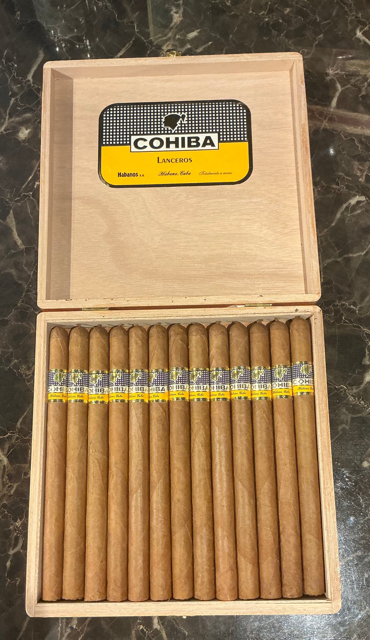 COHIBA LANCEROS 【コイーバ ランセロス】