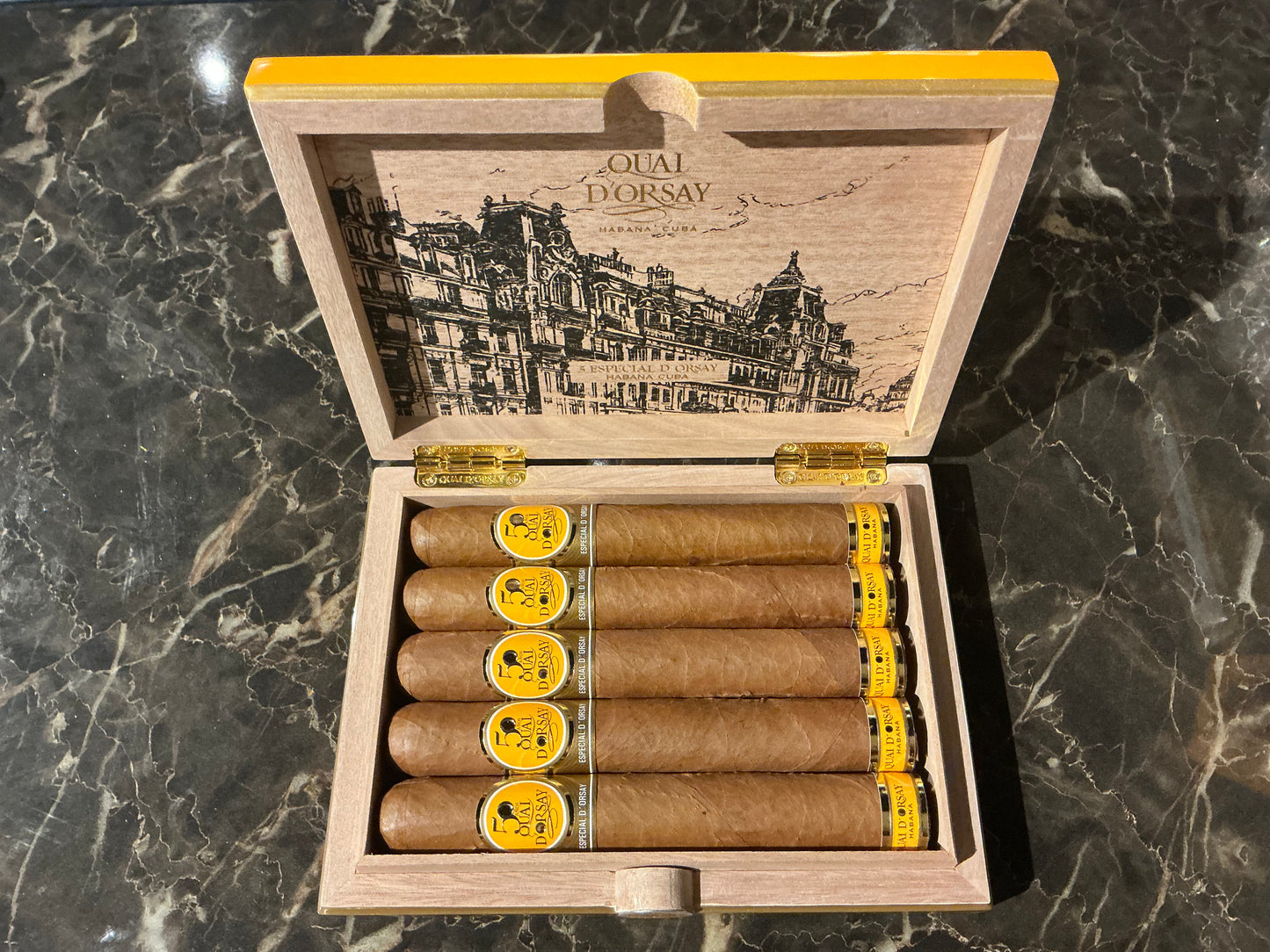 QUAI DORSAY ESPECIAL DORSAY【ケドルセ エスペシャルドルセ】