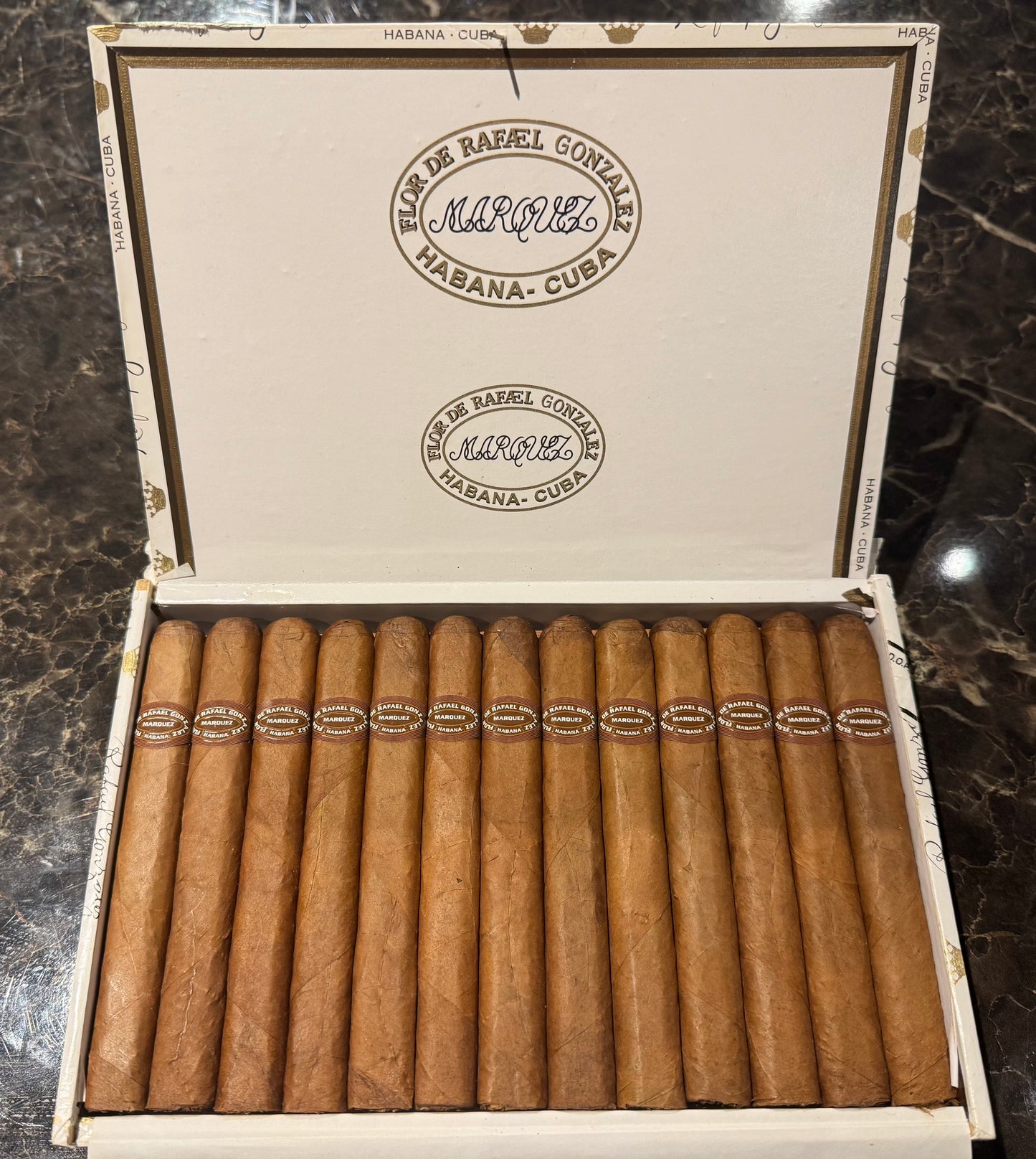 FLOR DE RAGFAEL GONZALEZ PETIT CORONAS【ラファエルゴンザレス　ペティコロナス】