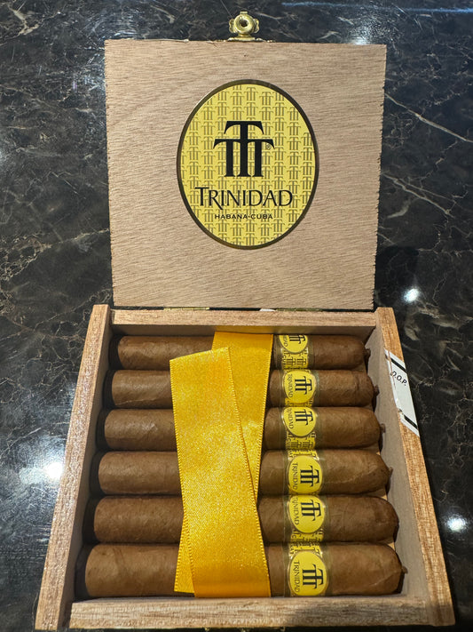 TRINIDAD REYES ［トリニダッド　レジェス］
