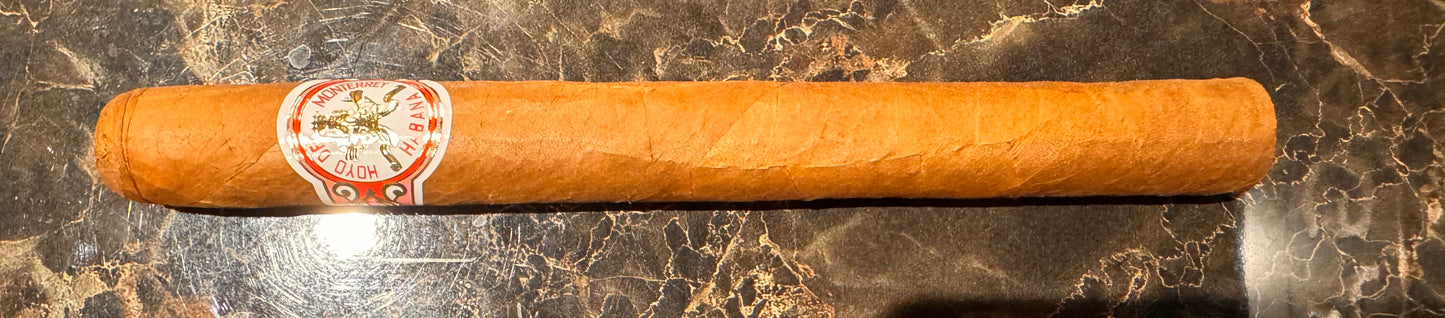 HOYO DE MONTERREY DOUBLES  CORONAS ［ホヨー・ドゥ・モントレー　ダブルコロナス　キャビネット］