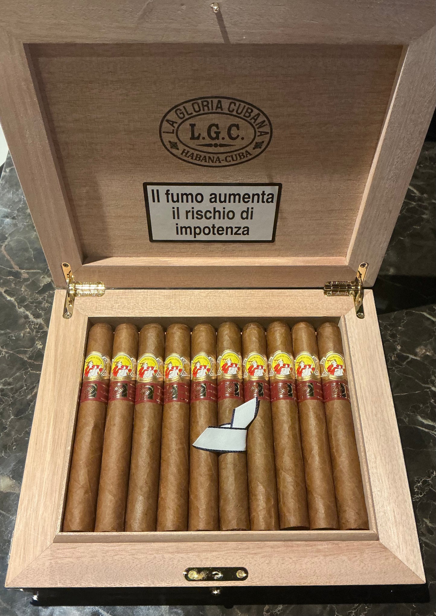 LA GLORIA CUBANA GLOR IAS LCDH［グロリア　キュバーナ　グロリアス　LCDH］