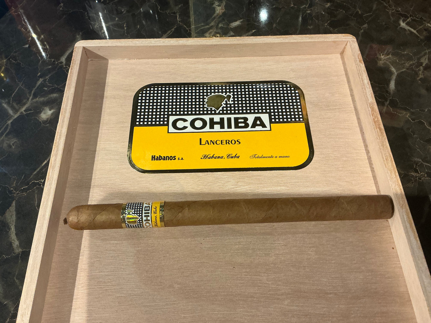 COHIBA LANCEROS 【コイーバ　ランセロス】